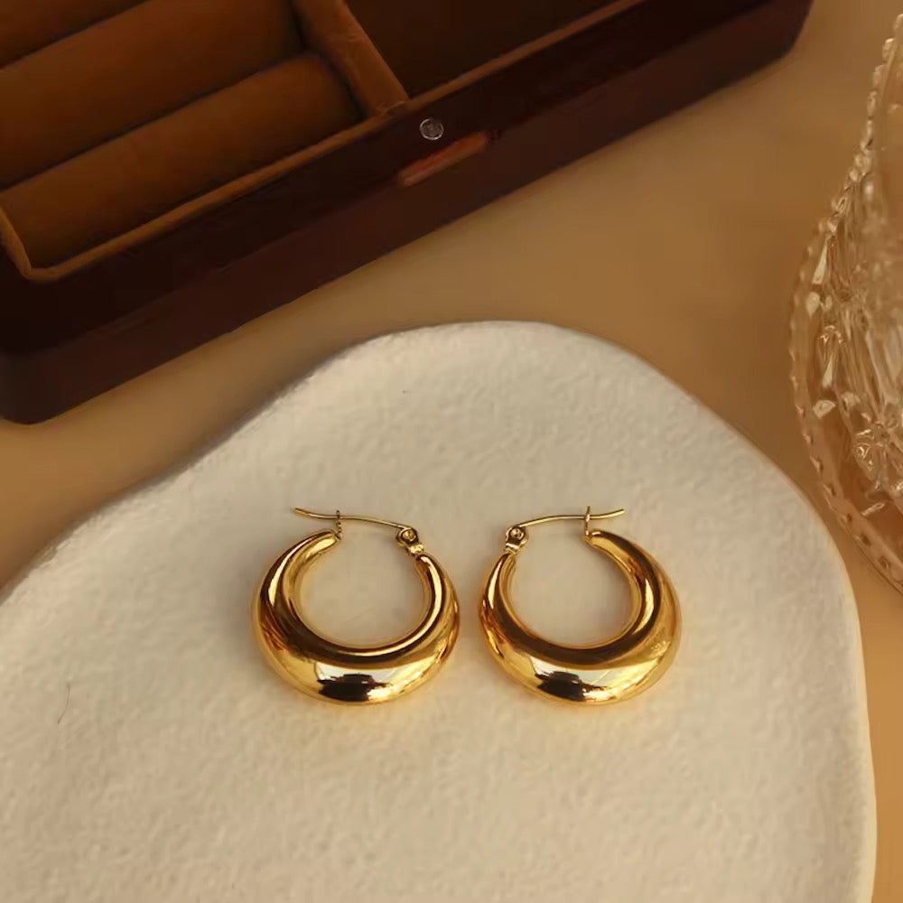 Tiara Hoops