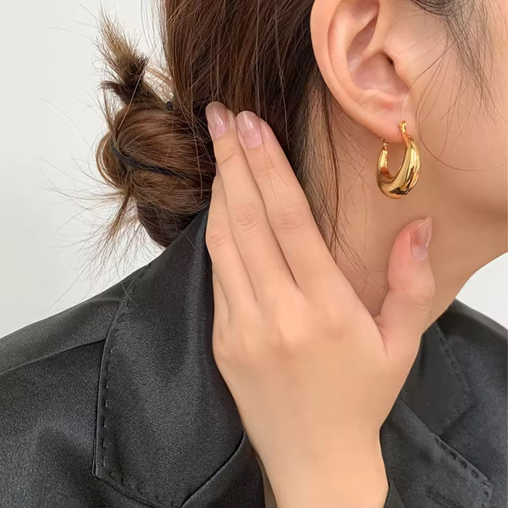 Tiara Hoops