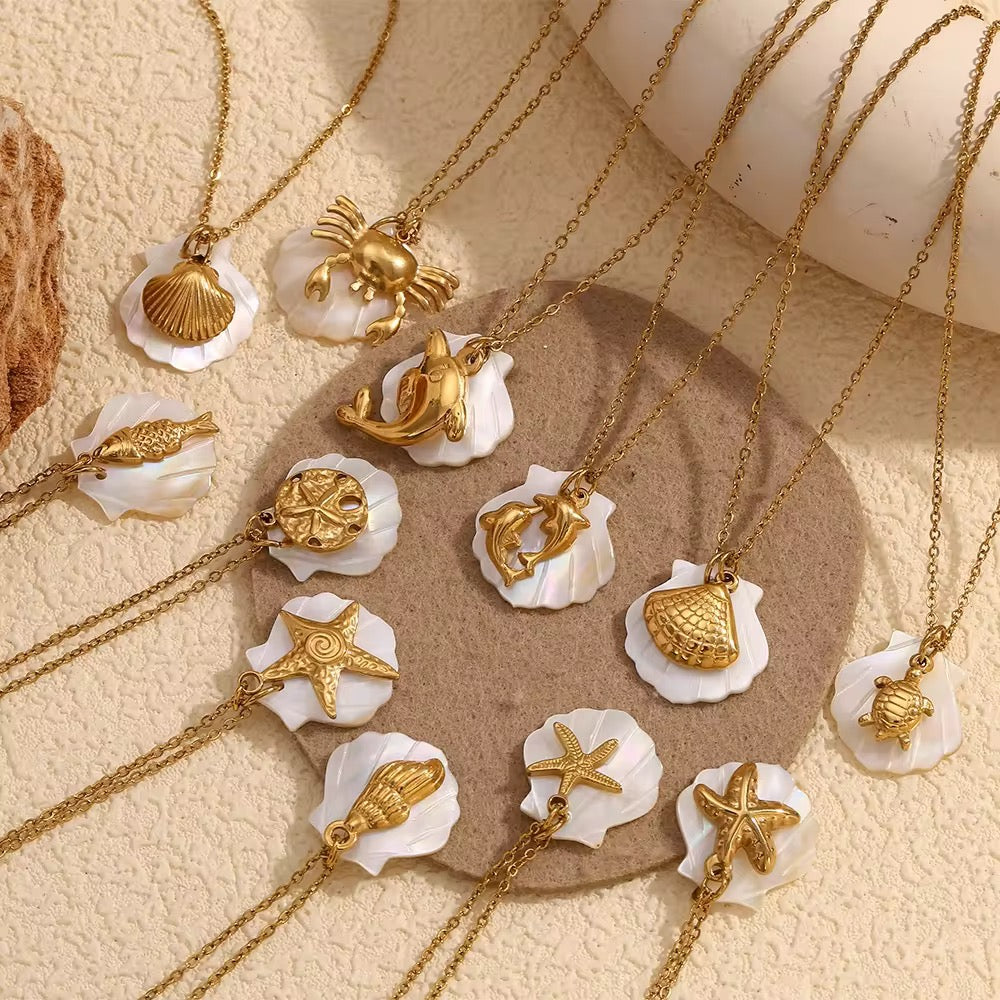 Crasi necklace